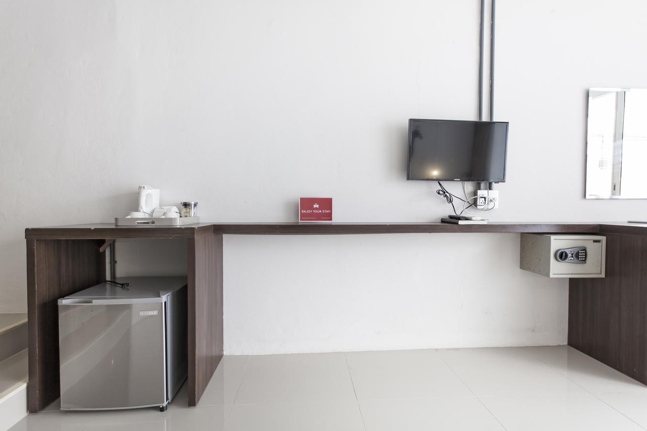 Zen Rooms Basic Nanai Phuket Patong Esterno foto