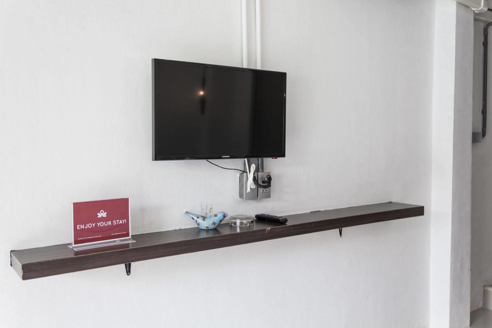 Zen Rooms Basic Nanai Phuket Patong Esterno foto