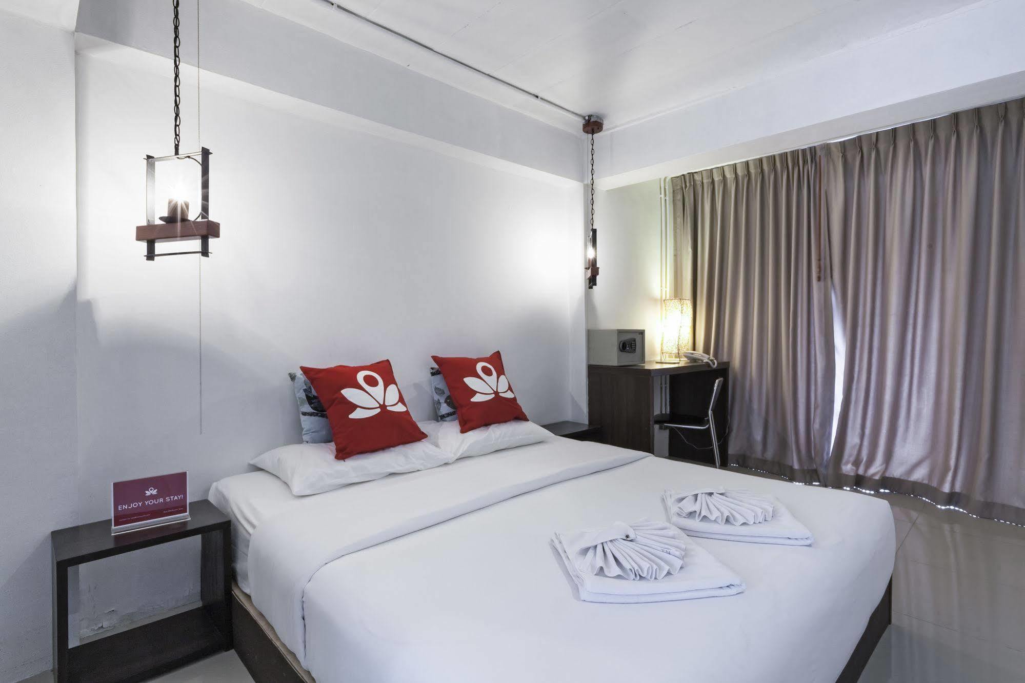 Zen Rooms Basic Nanai Phuket Patong Esterno foto